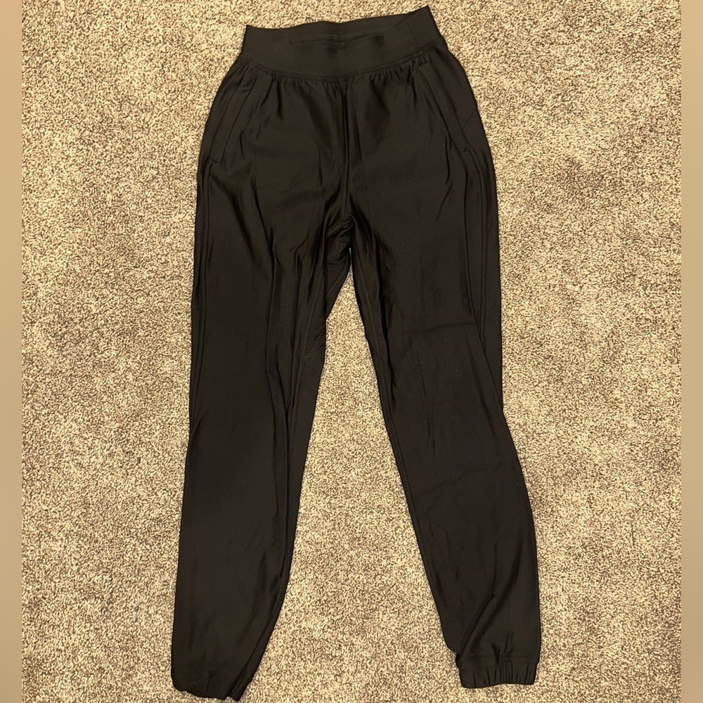 lululemon fleece lined weather protective adapted state jogger. size 0. black.